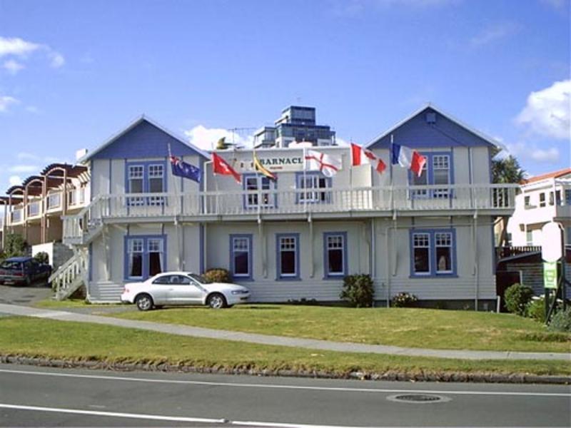 Barnacles Seaside Inn Paraparaumu Exteriör bild